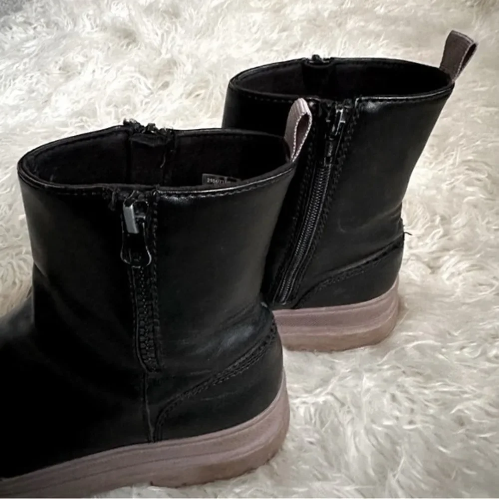 Zara black chunky